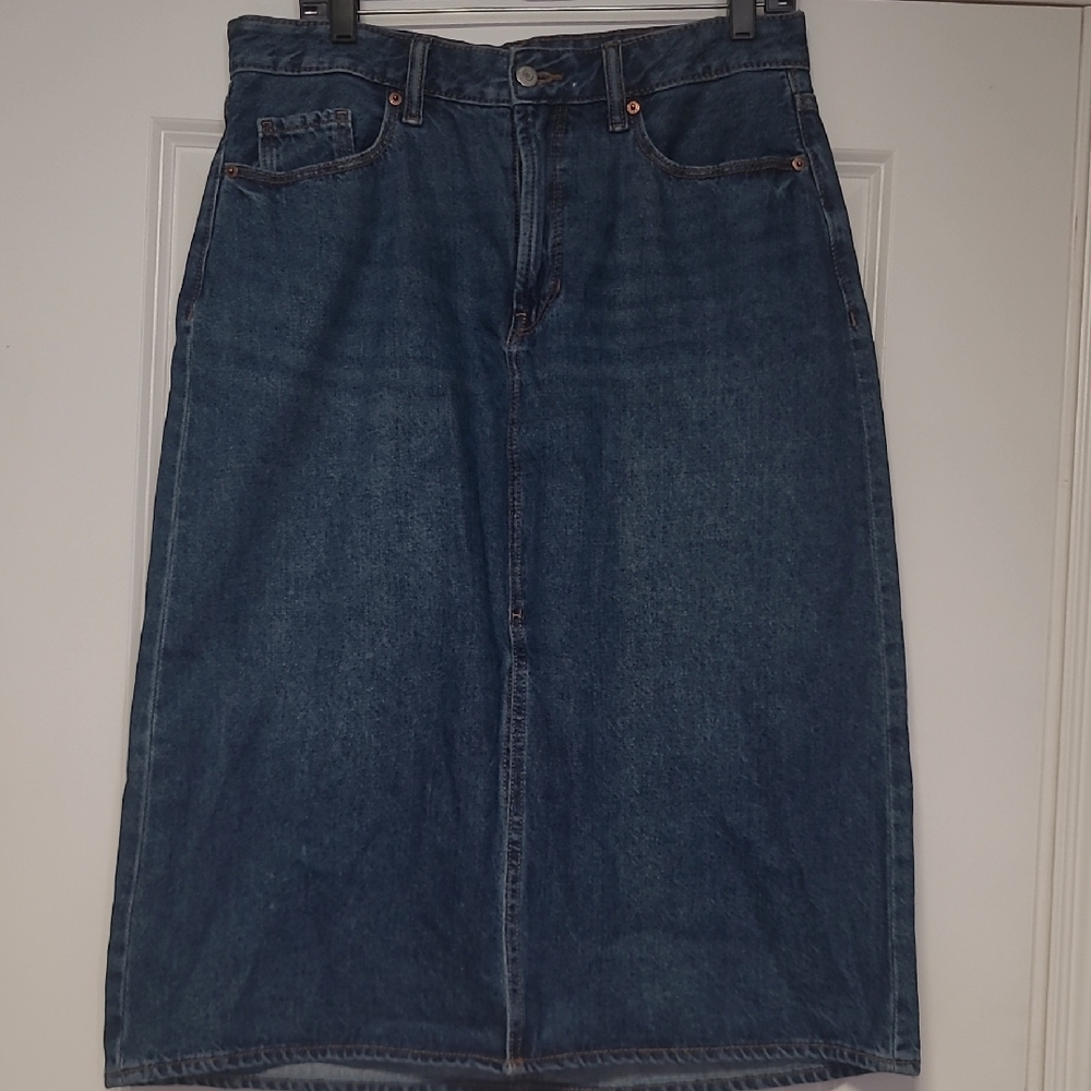 Old Navy High-Rise Denim Skirt in Dark Blue